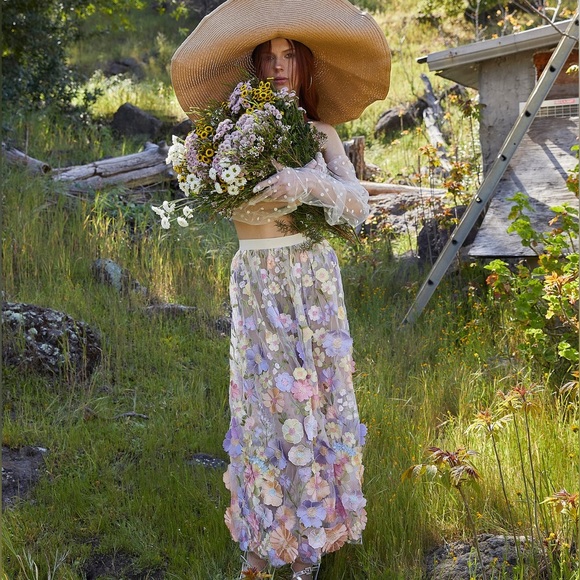 NWT FLORAL DREAMS MAXI SKIRT Dolls Kill Sugar Thrillz Tulle 3D Flowers Size XS - Picture 6 of 17